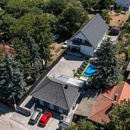 Balatonic Lime Apartmanhaz 4*