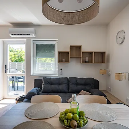 Balatonic Lime Apartmanhaz Ξενοδοχείο με διαμερίσματα