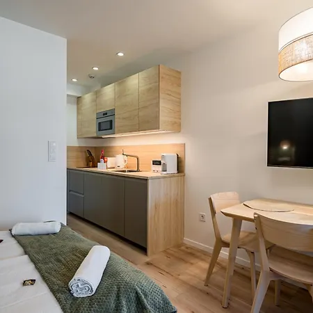 Balatonic Lime Apartmanhaz 4*