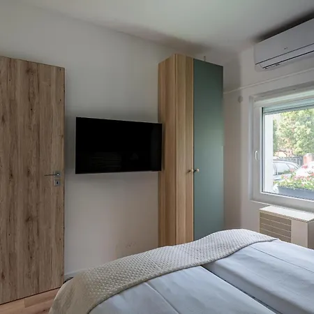 Balatonic Lime Apartmanhaz *