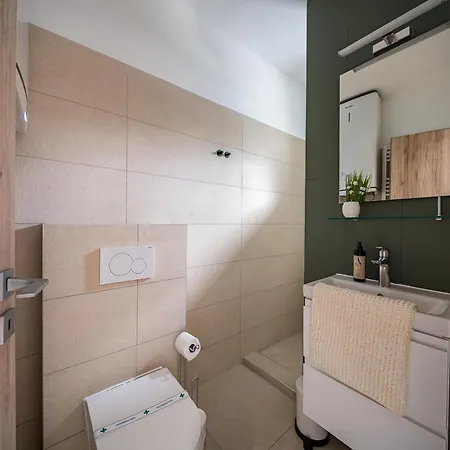 Balatonic Lime Apartmanhaz *