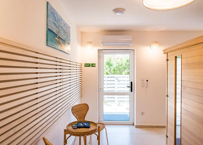 Balatonic Lime Apartmanhaz 4* 시오포크