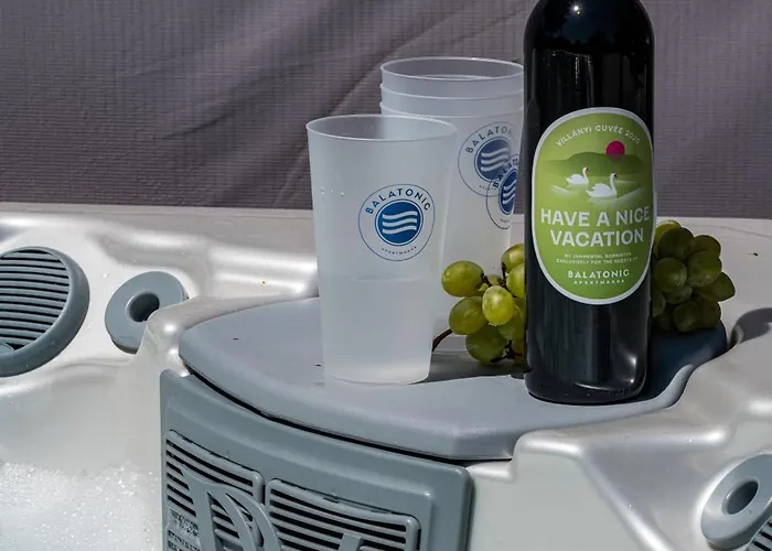 Balatonic Lime Apartmanhaz 4* 시오포크