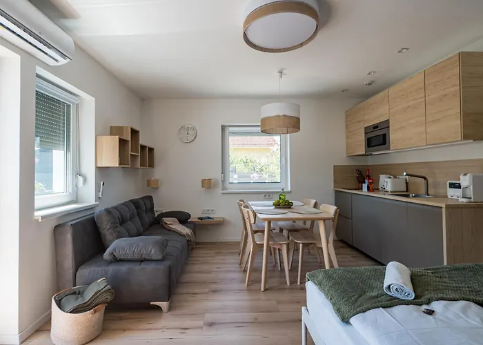 아파트호텔 Balatonic Lime Apartmanhaz 4*