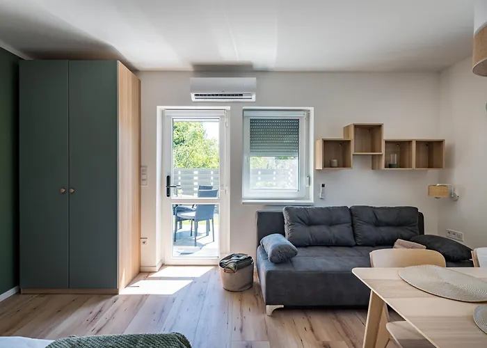 Balatonic Lime Apartmanhaz 4* 시오포크