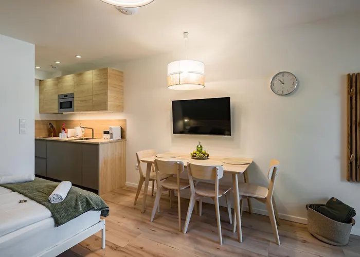 Balatonic Lime Apartmanhaz 아파트호텔 4*