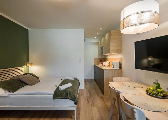 Balatonic Lime Apartmanhaz 아파트호텔 시오포크